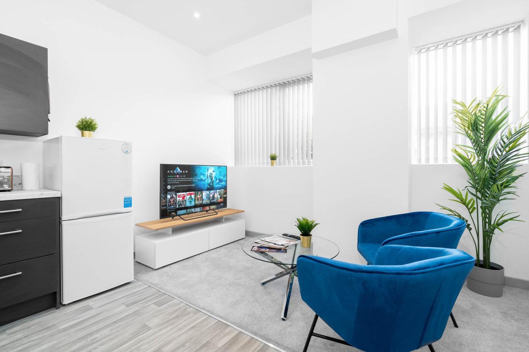 Modern Apartment In Brierley Hill - Secure Parking - Wifi & Netflix - Excellent Value - 11O Eksteriør bilde